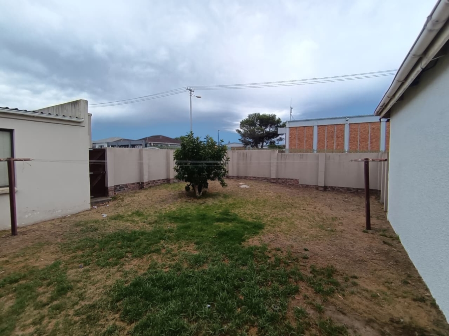 To Let commercial Property for Rent in Newton Park Eastern Cape